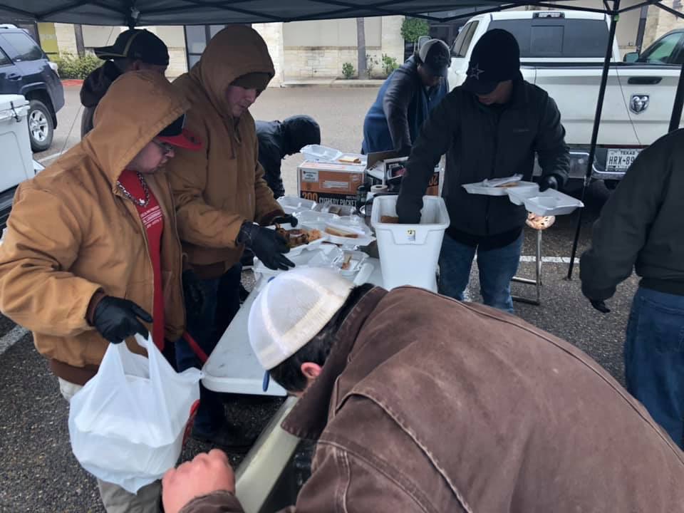 RGV Alumni Association Feeds Furloughed Employees During Government Shutdown